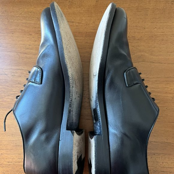 Prada Men\'s Black Leather Shoes. main image 12